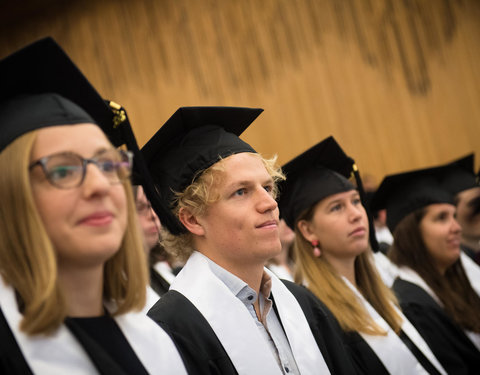 Proclamatie afgestudeerden zesjarige opleiding geneeskunde 