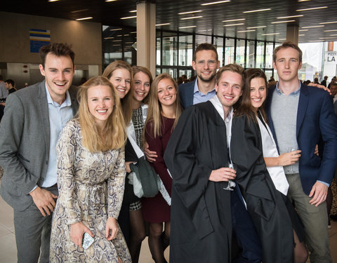 Proclamatie afgestudeerden zesjarige opleiding geneeskunde 
