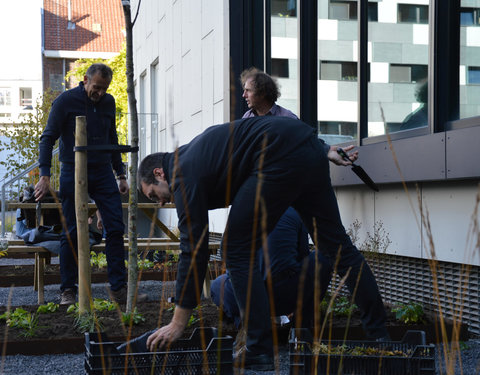 Plantactie op Campus Dunant