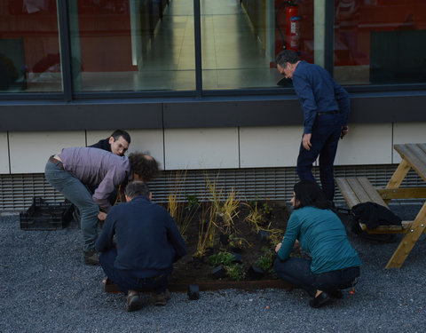 Plantactie op Campus Dunant