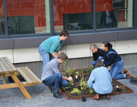 Plantactie op Campus Dunant