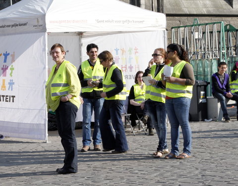 Megafotosessie tijdens de Dag tegen Racisme-10273