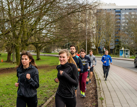 Watersportbaanloop ten voordele van H&H Education, georganiseerd door faculteit Politieke en Sociale Wetenschappen