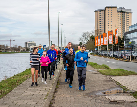 Watersportbaanloop ten voordele van H&H Education, georganiseerd door faculteit Politieke en Sociale Wetenschappen