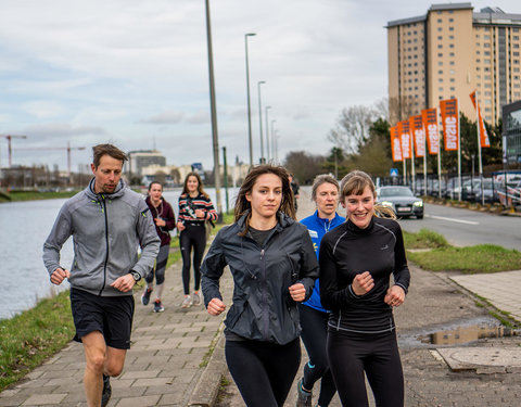 Watersportbaanloop ten voordele van H&H Education, georganiseerd door faculteit Politieke en Sociale Wetenschappen