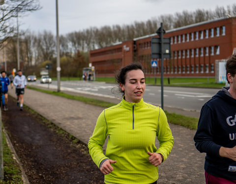 Watersportbaanloop ten voordele van H&H Education, georganiseerd door faculteit Politieke en Sociale Wetenschappen