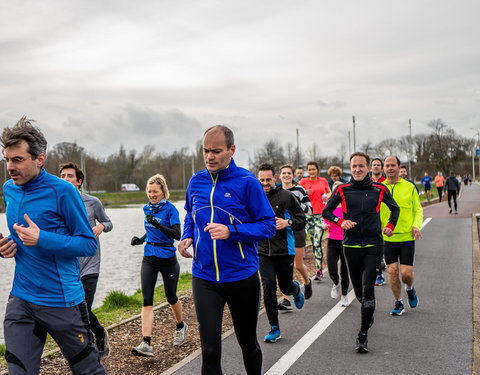 Watersportbaanloop ten voordele van H&H Education, georganiseerd door faculteit Politieke en Sociale Wetenschappen