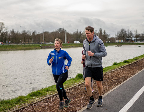 Watersportbaanloop ten voordele van H&H Education, georganiseerd door faculteit Politieke en Sociale Wetenschappen