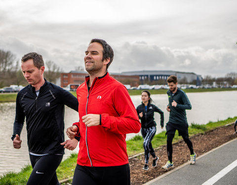 Watersportbaanloop ten voordele van H&H Education, georganiseerd door faculteit Politieke en Sociale Wetenschappen