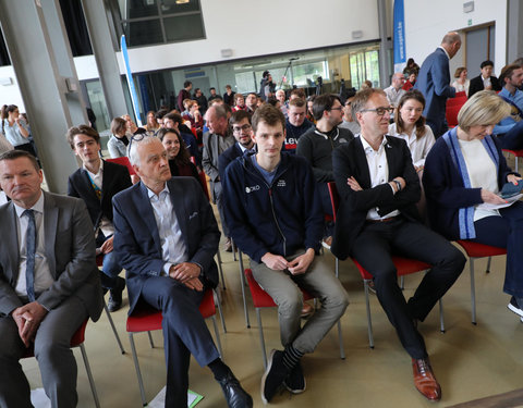 Ondertekening eerste Vlaamse Doopkader door minister van Onderwijs, rectoren en studentenvertegenwoordigers