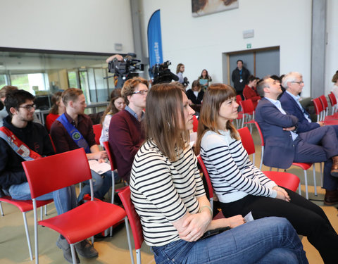 Ondertekening eerste Vlaamse Doopkader door minister van Onderwijs, rectoren en studentenvertegenwoordigers