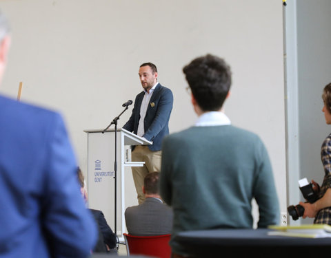 Ondertekening eerste Vlaamse Doopkader door minister van Onderwijs, rectoren en studentenvertegenwoordigers