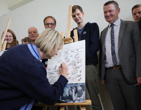 Ondertekening eerste Vlaamse Doopkader door minister van Onderwijs, rectoren en studentenvertegenwoordigers