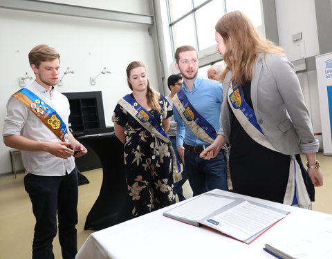 Ondertekening eerste Vlaamse Doopkader door minister van Onderwijs, rectoren en studentenvertegenwoordigers