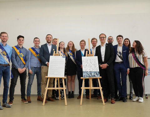 Ondertekening eerste Vlaamse Doopkader door minister van Onderwijs, rectoren en studentenvertegenwoordigers