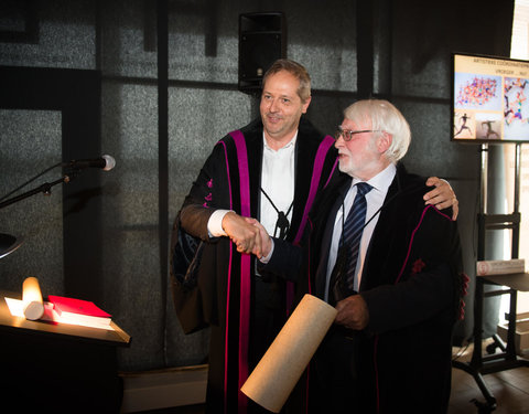 Uitreiking Sarton medaille aan prof. Renson