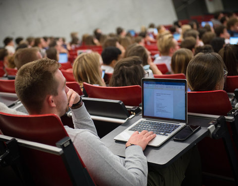 Uitreiking institutioneel eredoctoraat