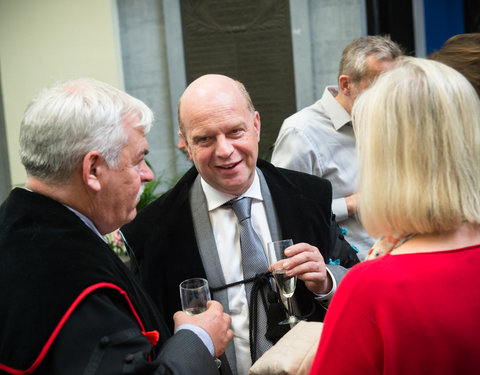 Uitreiking institutioneel eredoctoraat