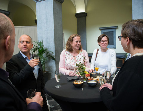 Uitreiking institutioneel eredoctoraat