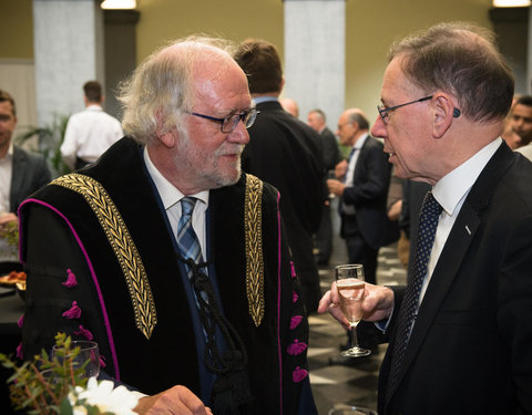 Uitreiking institutioneel eredoctoraat