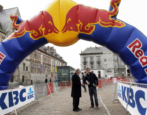 29e editie van 12-urenloop op Sint-Pietersplein-11319