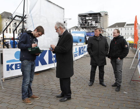 29e editie van 12-urenloop op Sint-Pietersplein-11320