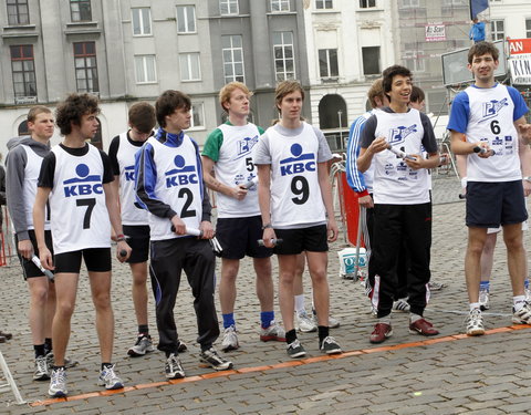 29e editie van 12-urenloop op Sint-Pietersplein-11324