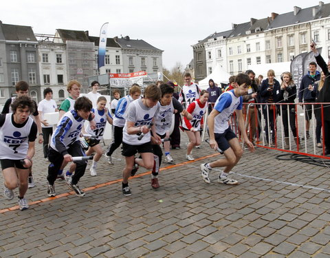 29e editie van 12-urenloop op Sint-Pietersplein-11328