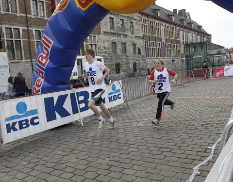 29e editie van 12-urenloop op Sint-Pietersplein-11333