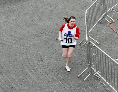 29e editie van 12-urenloop op Sint-Pietersplein-11353