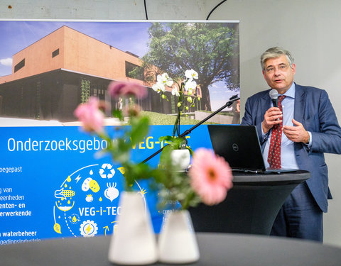 Eerstesteenlegging VEG-i-TEC onderzoeksgebouw voor de aardappel- en groentenverwerkende industrie in West-Vlaanderen