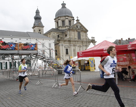 29e editie van 12-urenloop op Sint-Pietersplein-11362