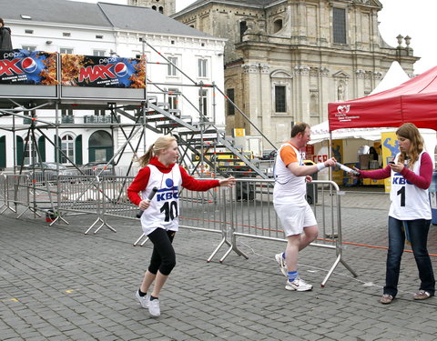 29e editie van 12-urenloop op Sint-Pietersplein-11363