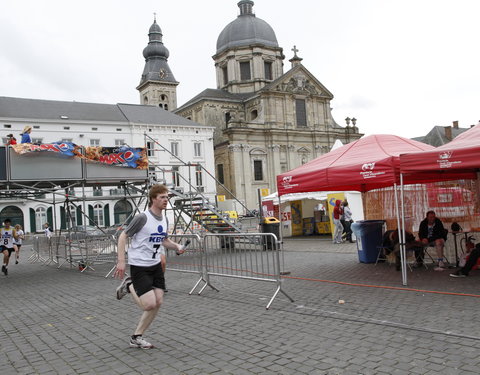 29e editie van 12-urenloop op Sint-Pietersplein-11367