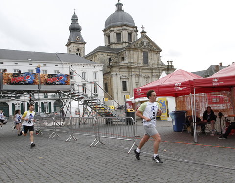 29e editie van 12-urenloop op Sint-Pietersplein-11368