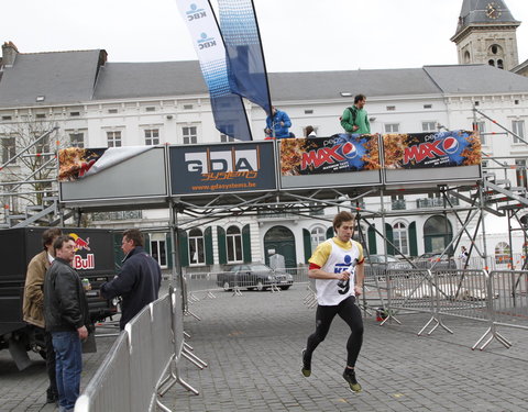 29e editie van 12-urenloop op Sint-Pietersplein-11374