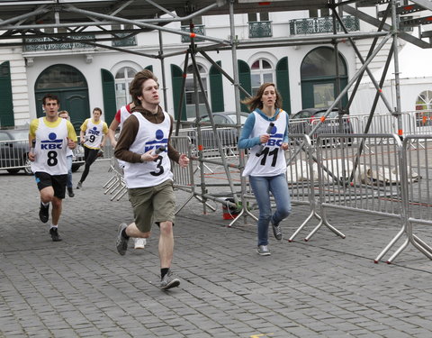 29e editie van 12-urenloop op Sint-Pietersplein-11376