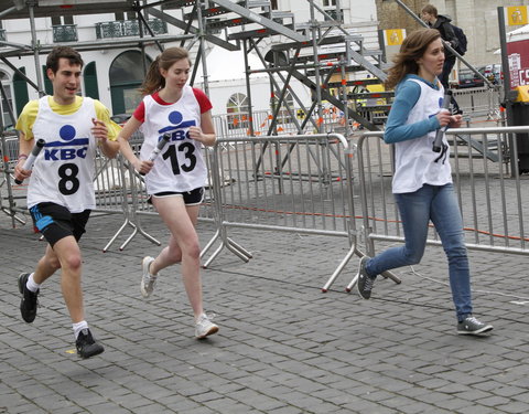 29e editie van 12-urenloop op Sint-Pietersplein-11377