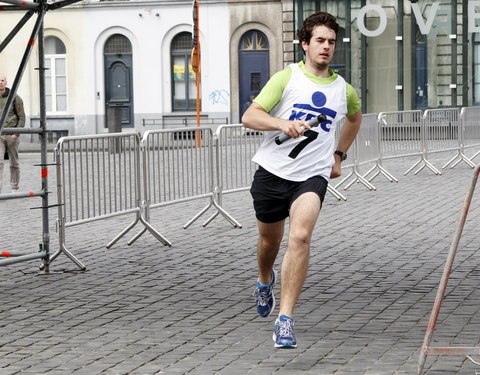 29e editie van 12-urenloop op Sint-Pietersplein-11381