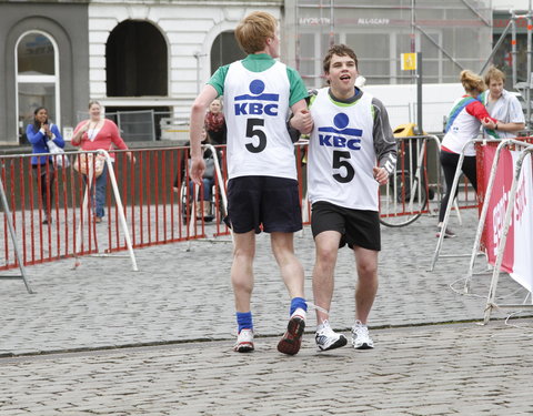 29e editie van 12-urenloop op Sint-Pietersplein-11385