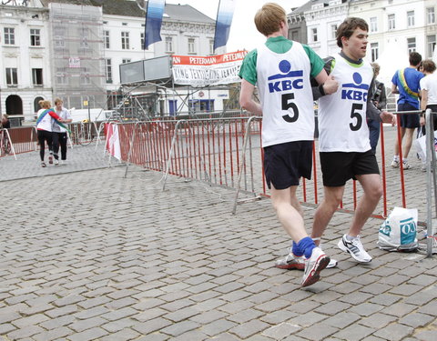 29e editie van 12-urenloop op Sint-Pietersplein-11386