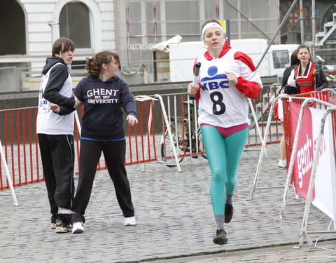 29e editie van 12-urenloop op Sint-Pietersplein-11394