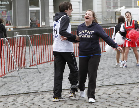 29e editie van 12-urenloop op Sint-Pietersplein-11395