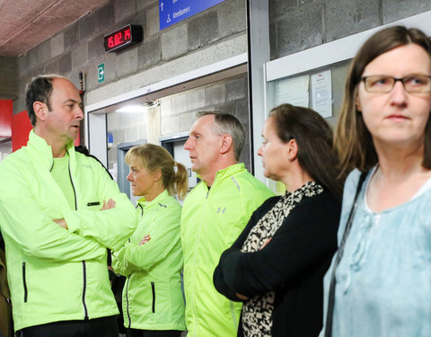 Watersportbaanloop faculteit Politieke en Sociale Wetenschappen voor De Warmste Week