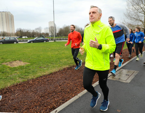 Watersportbaanloop faculteit Politieke en Sociale Wetenschappen voor De Warmste Week