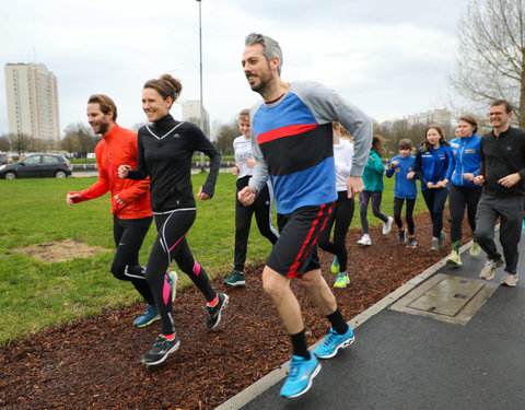 Watersportbaanloop faculteit Politieke en Sociale Wetenschappen voor De Warmste Week