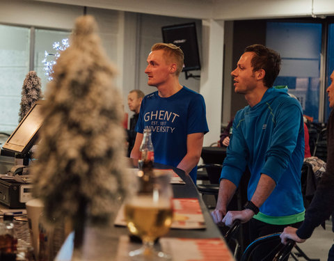 Watersportbaanloop voor De Warmste Week, faculteit Politieke en Sociale Wetenschappen 