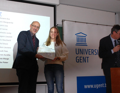 Uitreiking certificaten topstudenten bachelor Diergeneeskunde