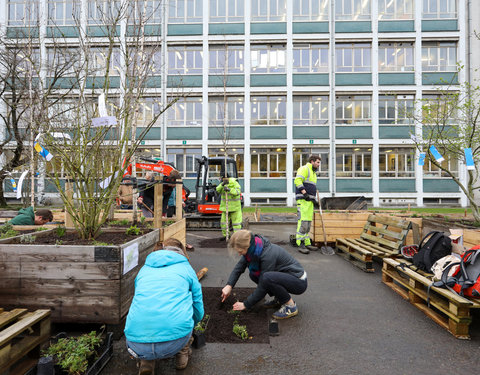 Opening Pimp your Campus-tuin en inhuldiging van looppad op Campus Sterre