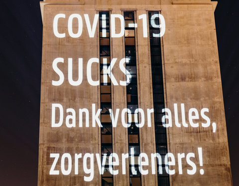 Corona projectie op Boekentoren, slogan 5